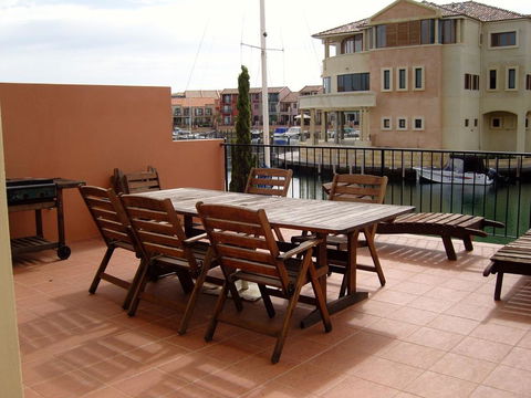 Venice At The Beach - Perth Resorts 1
