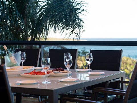 Venabu On Garuwa, 20 Garuwa Street - Spectacular House With Fabulous Views - Perth Resorts 2