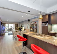 Venetian Canal Apartment-Close to Beaches and Marina - Accommodation Perth