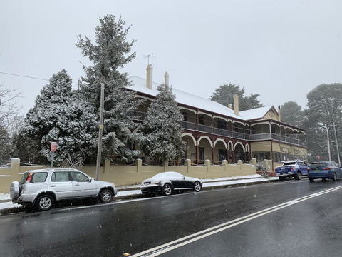 Victoria Albert Guest House Bar Cafe And Restaurant - Accommodation Perth 0