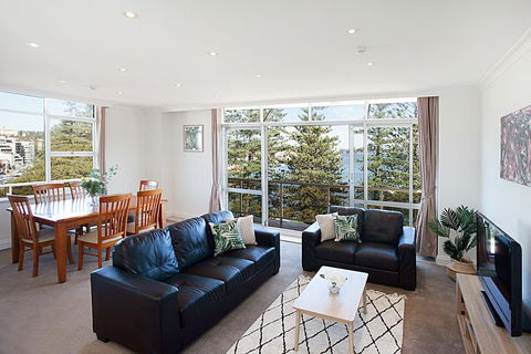 View Of Manly Pines And Waves From Large Apartment - Accommodation Perth 3