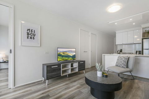 Views And Hotel-style Extras In A Great Location - Accommodation Perth 1