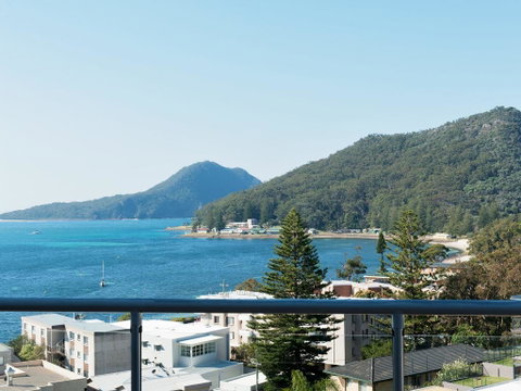 Views, Views & More Views, Sub-Penthouse In Shoal Bay - Accommodation Perth 0