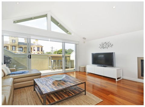 Villa By The Sea - Accommodation Perth 0