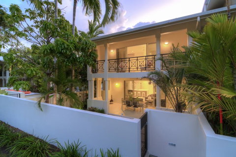 Villa Del Mar - Port Douglas - Accommodation Perth 2