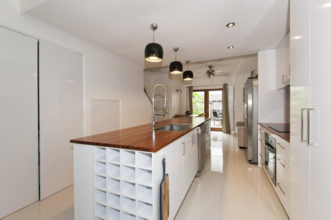 Villa Fullmoon - Accommodation Perth 2