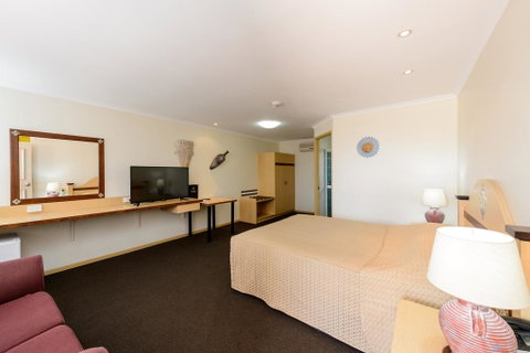Villa Mirasol Motor Inn - Accommodation Perth 3