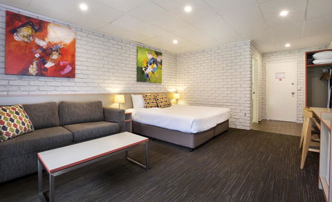Villa Noosa Hotel - Perth Resorts 3