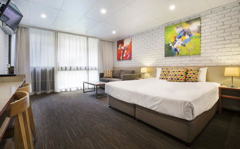 Villa Noosa Hotel - Perth Resorts 1