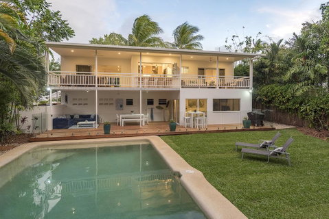 Villa Sorrento - Luxury Holiday Home - Accommodation Perth 1