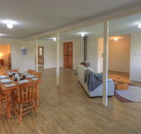 Village Stays Coldstream Gallery Bungalow - Accommodation Perth