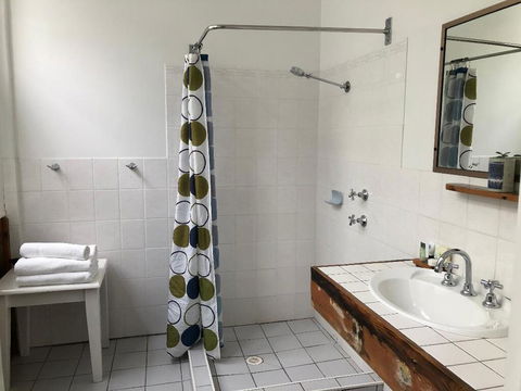 Vine Valley Inn - Accommodation Perth 1