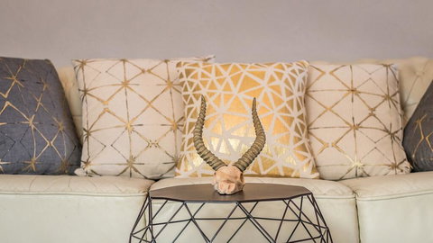 Vintage Inspired Three Bedroom Home- Heated Pool! - Perth Resorts 1