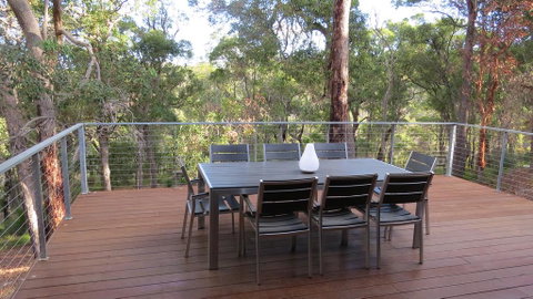 Vintners - More Space For You To Enjoy! - Accommodation Perth 1