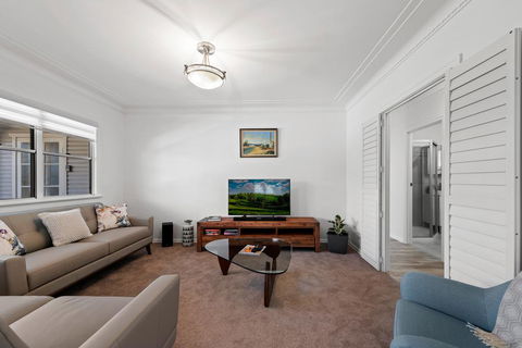 Viola House - Perth Resorts 3