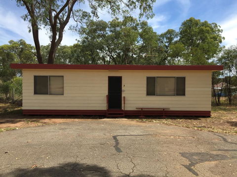 Wagon Wheel Motel & Units - Accommodation Perth 1