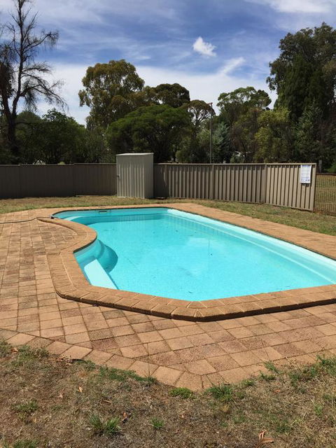 Wagon Wheel Motel & Units - Accommodation Perth 3