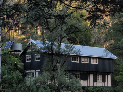 Walhalla Coach House - Accommodation Perth 0