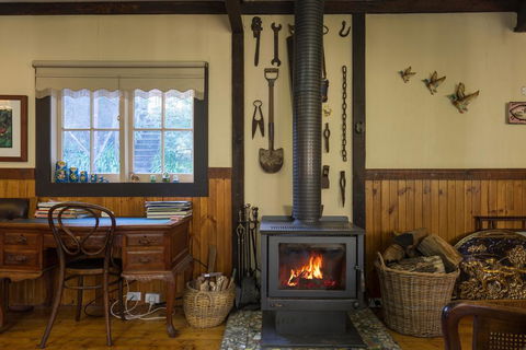 Walhalla Coach House - Accommodation Perth 2