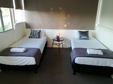Walk To Beach Queenslander HOME In CBD Hervey Bay - Perth Resorts 2