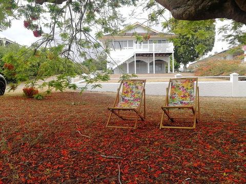 Walk To Beach Queenslander HOME In CBD Hervey Bay - Perth Resorts 1