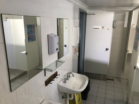 Wandarrah Lodge Hostel - Accommodation Perth 2