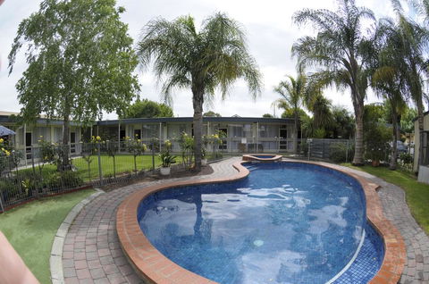 Warrina Motor Inn - Accommodation Perth 0