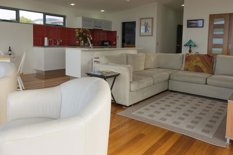 Watercolours - Accommodation Perth 3