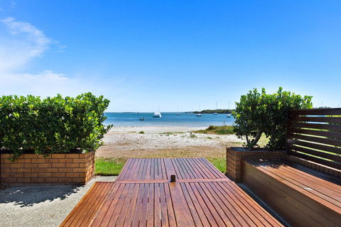 Waterfront At Sunset Boulevard, 26 Sunset Boulevard - Accommodation Perth 0