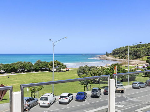 WATERFRONT SEVEN - In The Heart Of Lorne - Accommodation Perth 2
