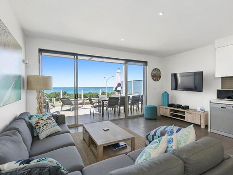 WATERFRONT SEVEN - In The Heart Of Lorne - Perth Resorts 3