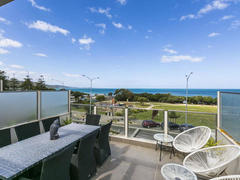 WATERFRONT THREE- In The Heart Of Lorne - Accommodation Perth 0