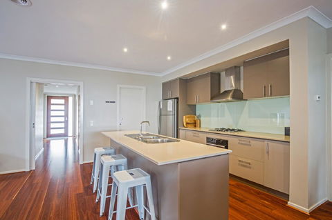 Nautical Rise Torquay - Accommodation Perth 6