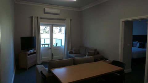 Oscar\'s On The Yarra - Accommodation Perth 21