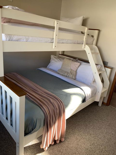The PC Cottage - Accommodation Perth 3