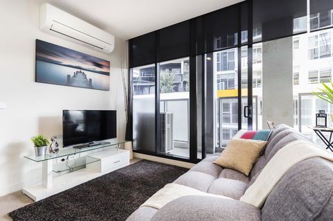 Complete Host 50 Claremont St Apartments - Accommodation Perth 12