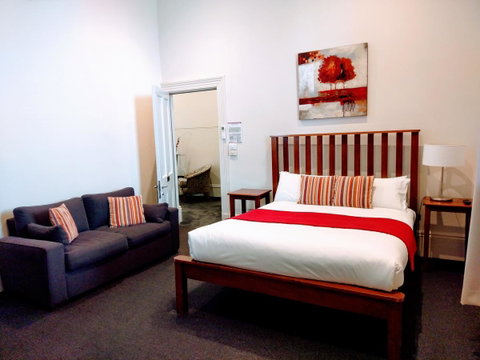 Ansonia On Lydiard - Accommodation Perth 32