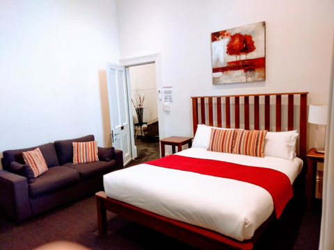 Ansonia On Lydiard - Accommodation Perth 29