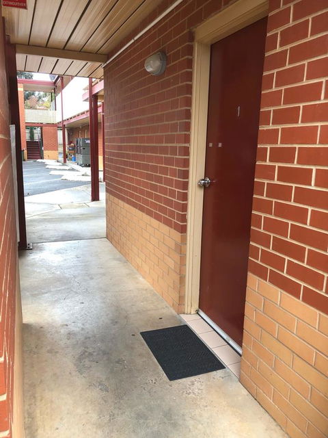 National Hotel Complex Bendigo - Accommodation Perth 2