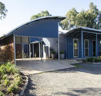 Corrugated Cottage - Perth Resorts