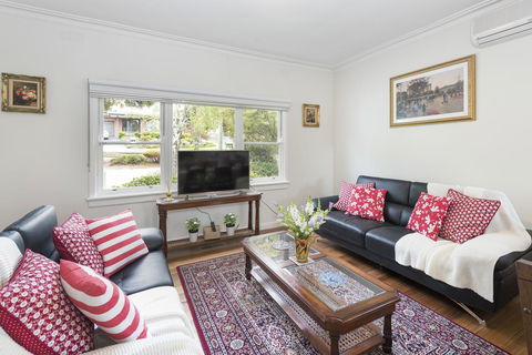 Hillside House - Perth Resorts 3