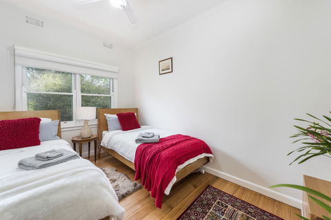 Hillside House - Perth Resorts 5