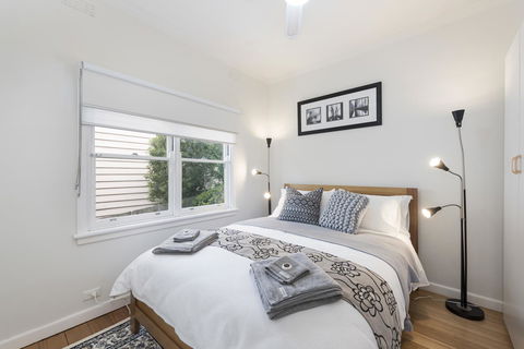 Hillside House - Perth Resorts 7