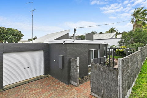 Mysa Anglesea Sleeps 7 WiFi SmartTV Cafes Shops - Perth Resorts 14