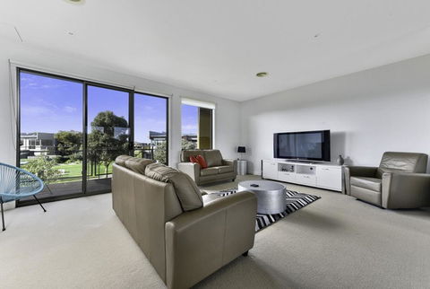 Torquay Golf Retreats - Pool, Beach, Tennis, Golf - Accommodation Perth 0