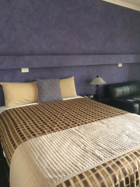 Ambassador Motor Inn - Accommodation Perth 30