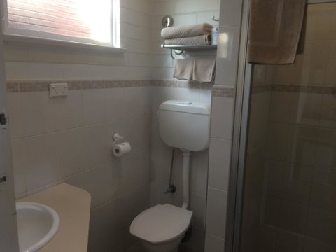 Ambassador Motor Inn - Accommodation Perth 14
