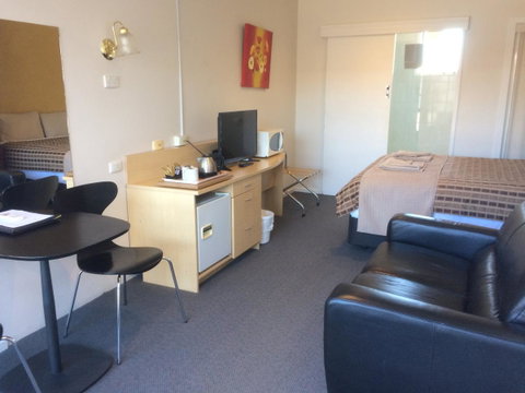Ambassador Motor Inn - Accommodation Perth 20