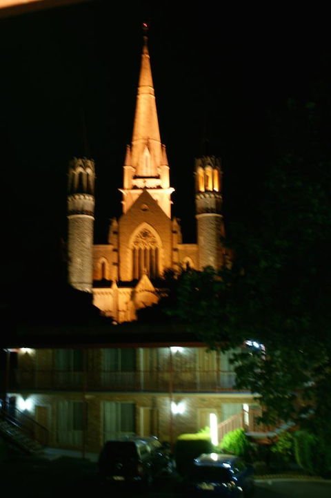 Cathedral Motor Inn - Accommodation Perth 2