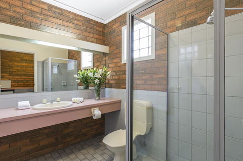 Cathedral Motor Inn - Accommodation Perth 17